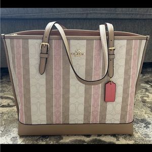 Coach Mollie Tote